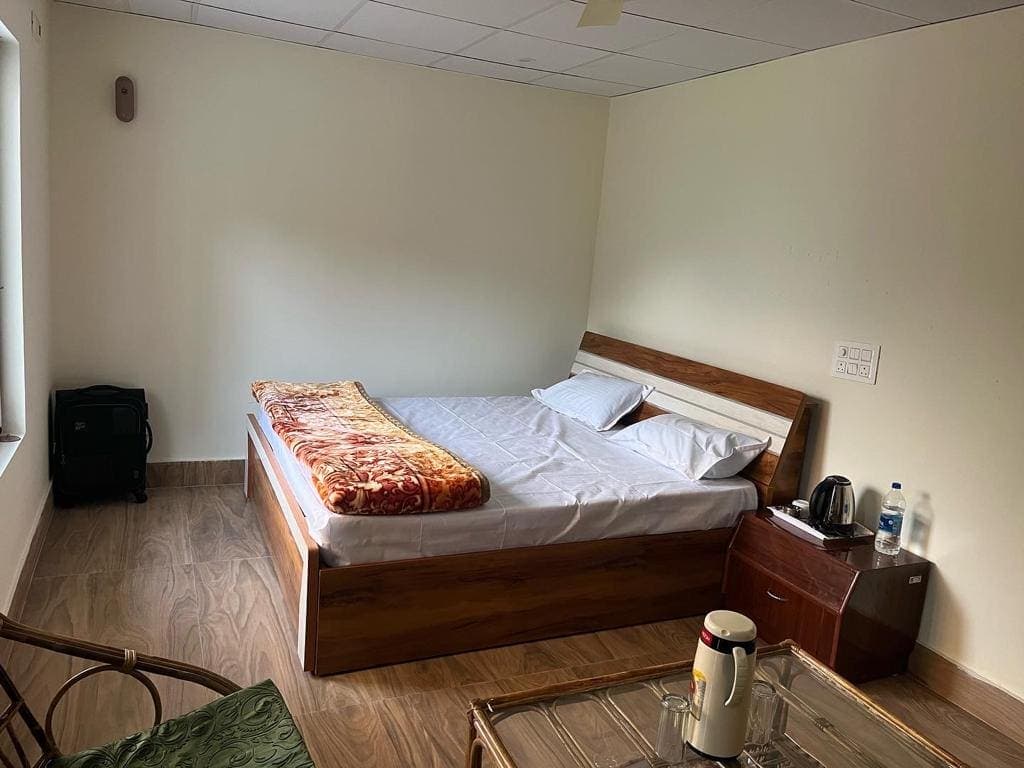 Luxurious Suite at Thakshil Villa Stay homestay in Coorg - Spacious luxury suite with stunning valley views with valley view, king size bed, private balcony